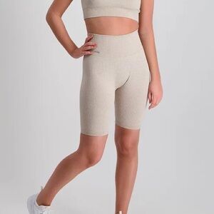 AIMN RIBBED BIKER SHORTS